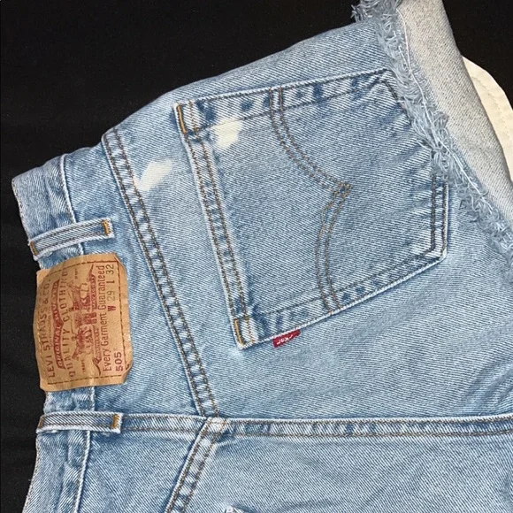 Levi shorts! - Picture 10 of 10